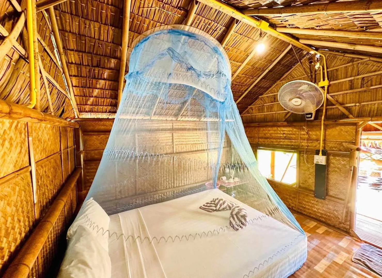 Resort Hotel Check In Lanta Ko Lanta Tailandia